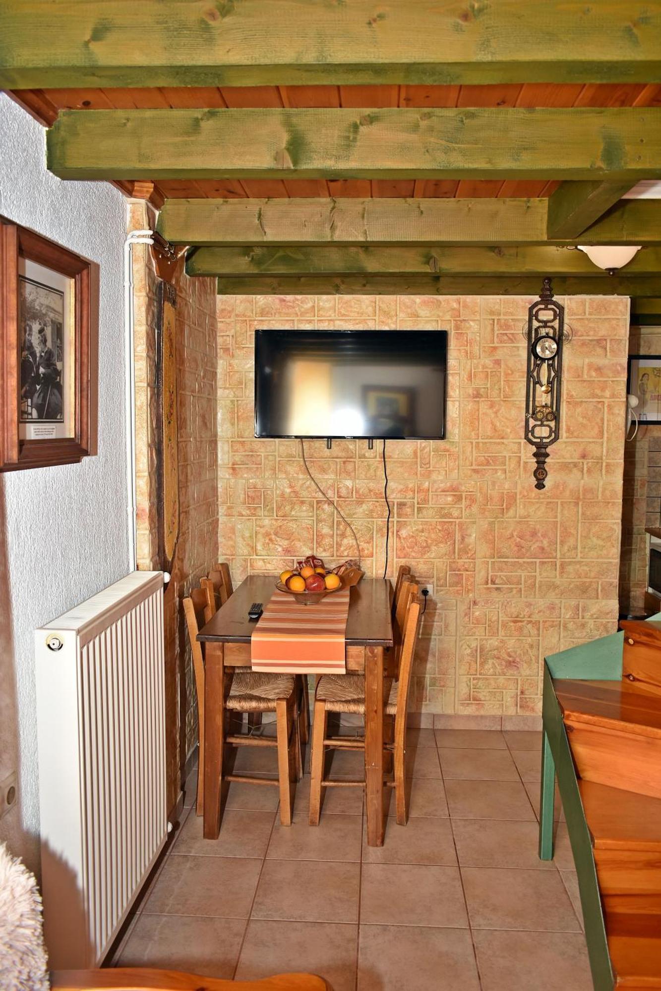 Apartment Pleistos Valley 2 *